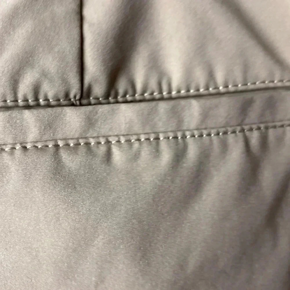 J CREW FACTORY MENS SIZE 40, 9” INSEAM TAN  SNAP ZIP FRONT CLOSE POCKETS… - Picture 10 of 13